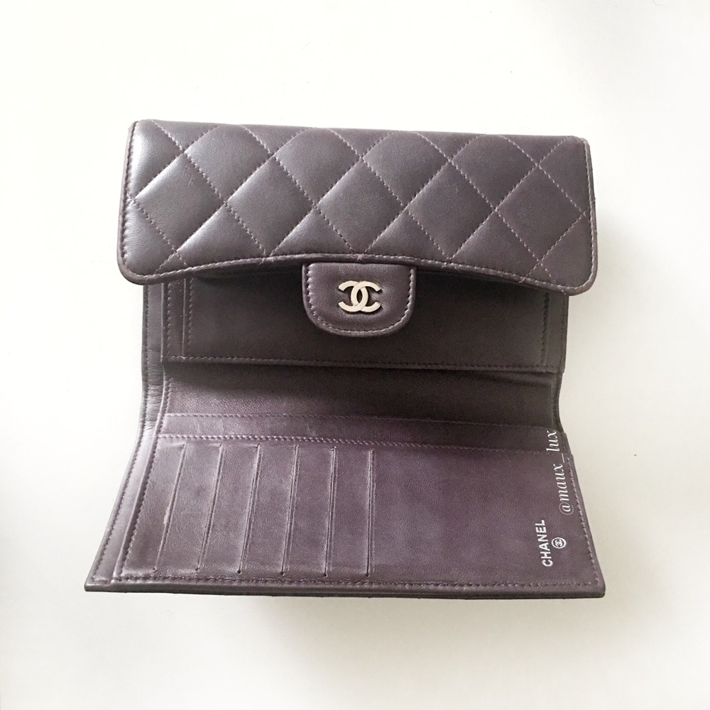 🌸SOLD🌸 Classic Flap CC Oversize Trifold Wallet - Picture 2 of 8